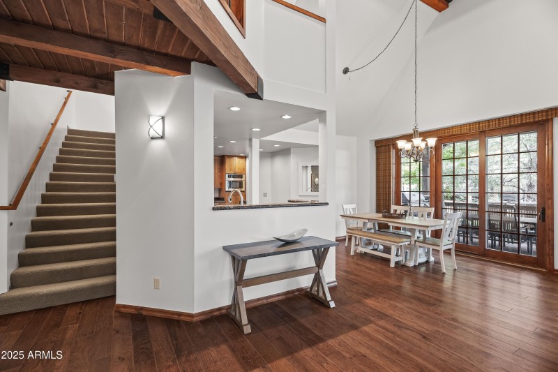 Interior (27 of 28)