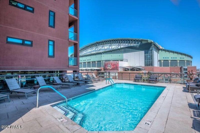 Community Pool 5th Floor