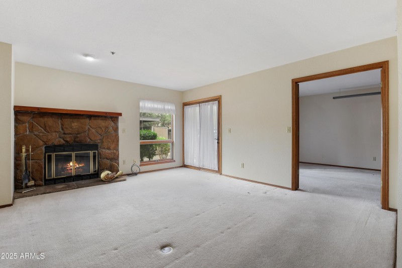 Living Room (3)