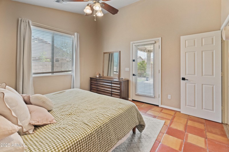 17056 W Bristol Ln-13