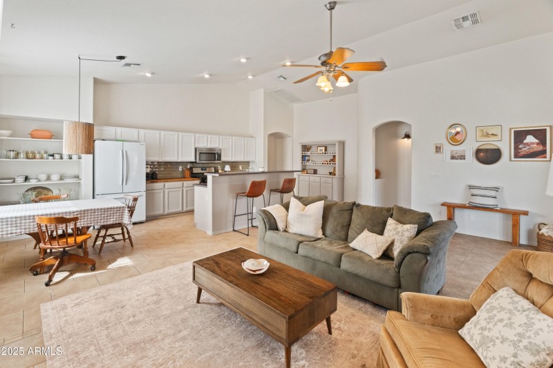 17056 W Bristol Ln-19
