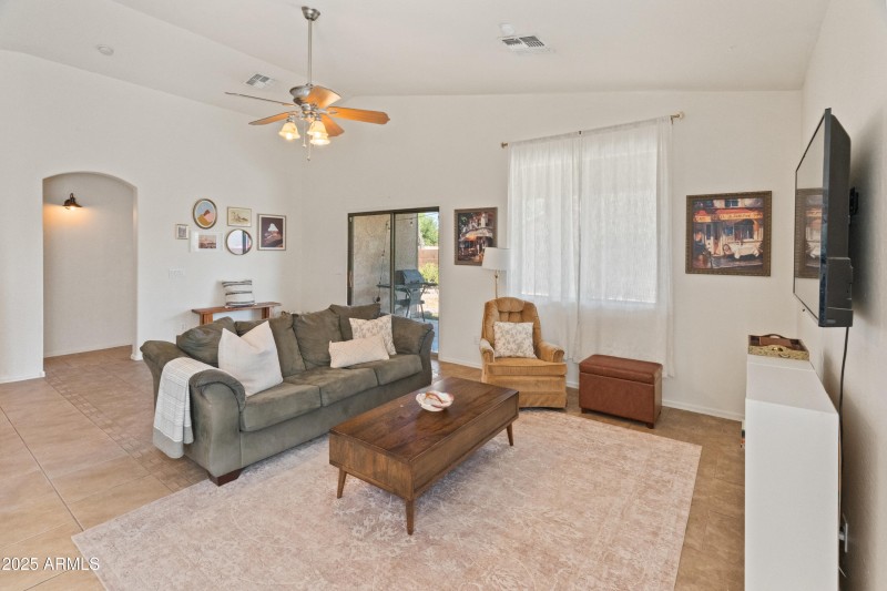 17056 W Bristol Ln-20