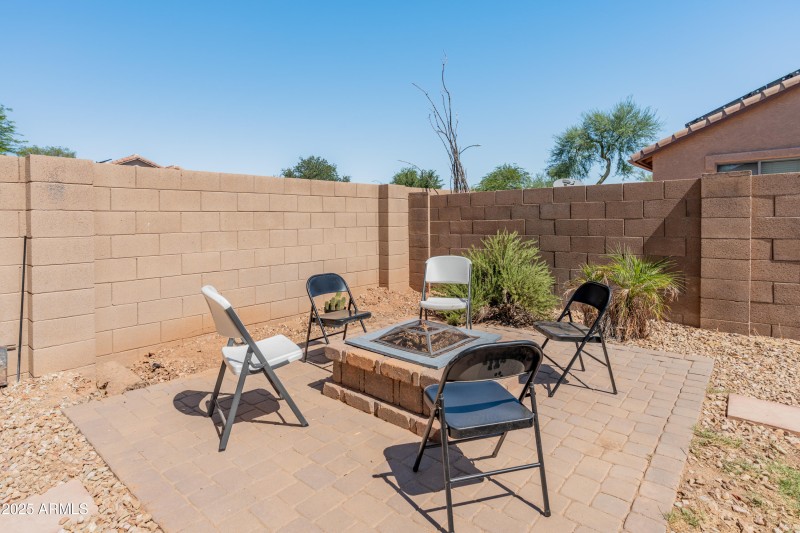 17056 W Bristol Ln-35