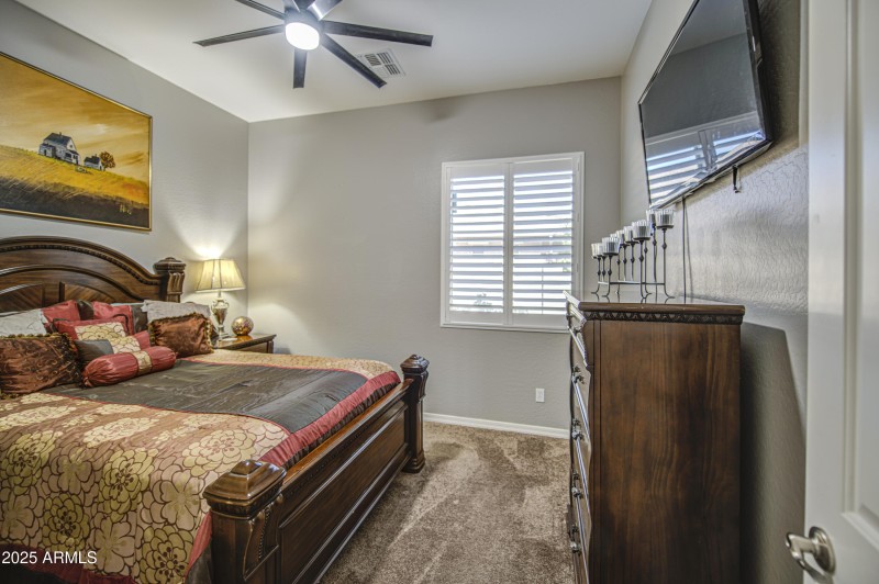 Bedroom 4-pic 1