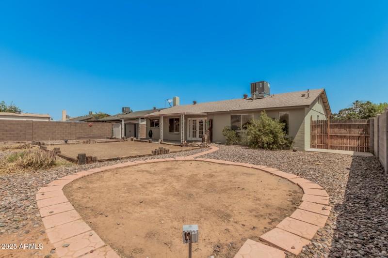 33 Homes