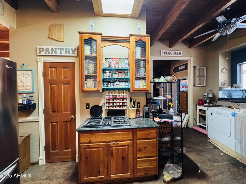 Extra cook area