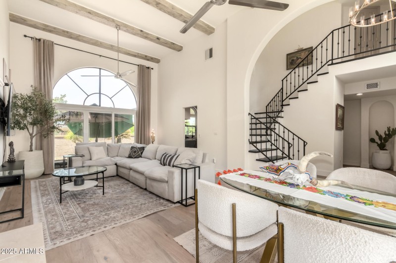 Living room 3
