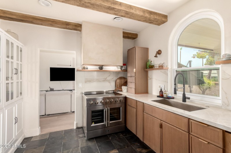 Kitchen 4