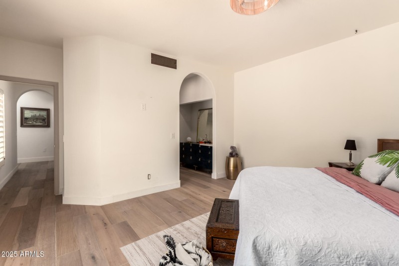 Primary suite