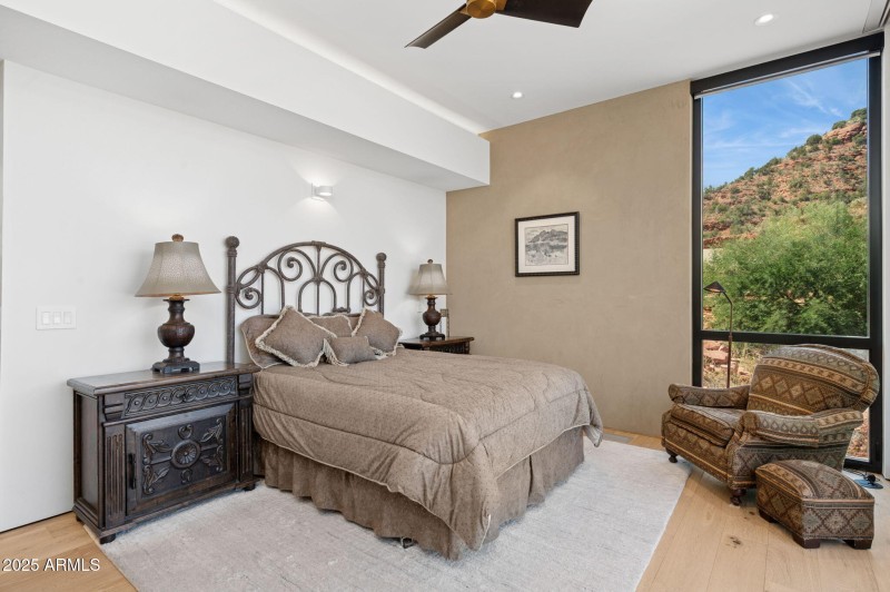 42-web-or-mls-24-jefferson-ct