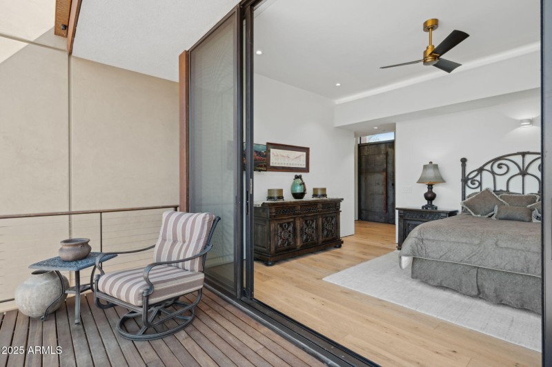 44-web-or-mls-24-jefferson-ct