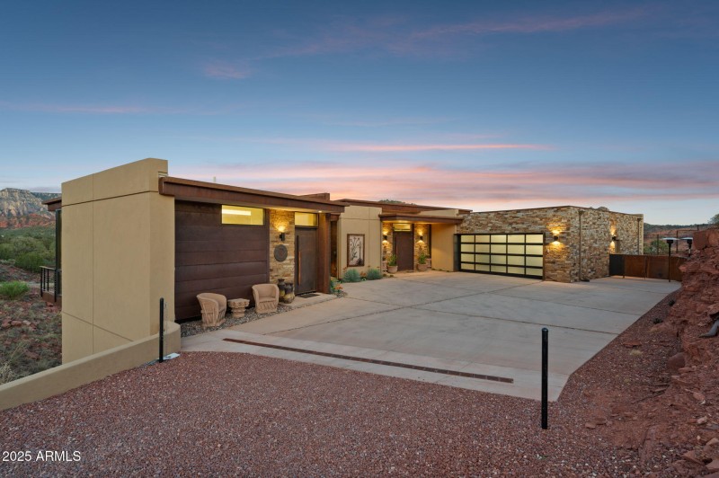 93-web-or-mls-24-jefferson-ct