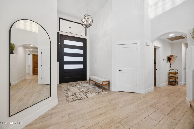 4-web-or-mls-578-n-acacia-dr