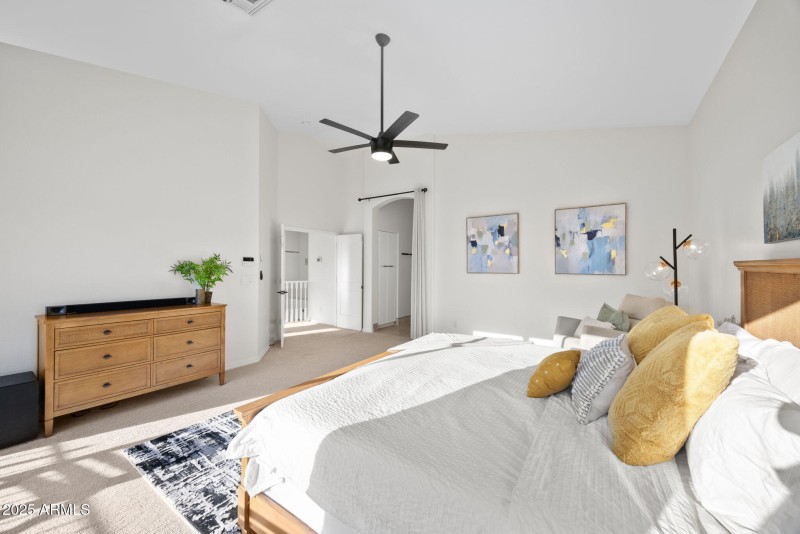 32-web-or-mls-578-n-acacia-dr