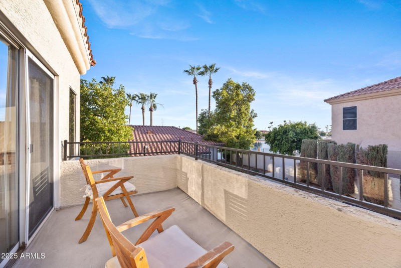 41-web-or-mls-578-n-acacia-dr