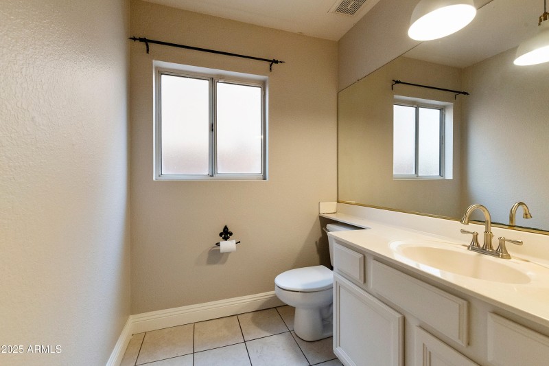 Downstairs 1/2 bath