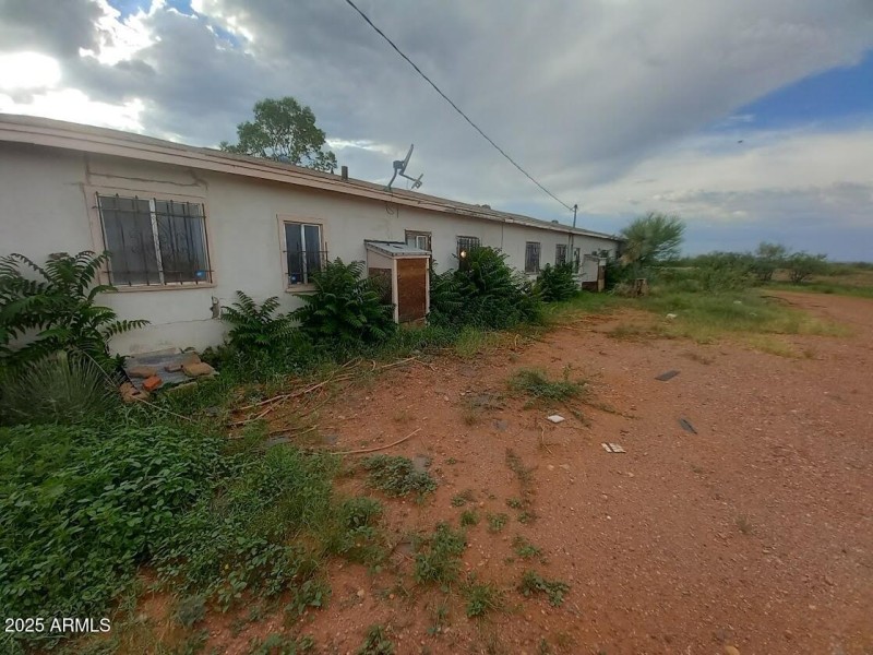 Hwy 80 back of the motel