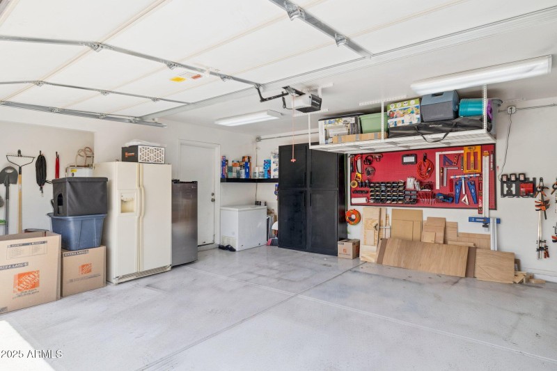 2+ Car Garage w/ A/C