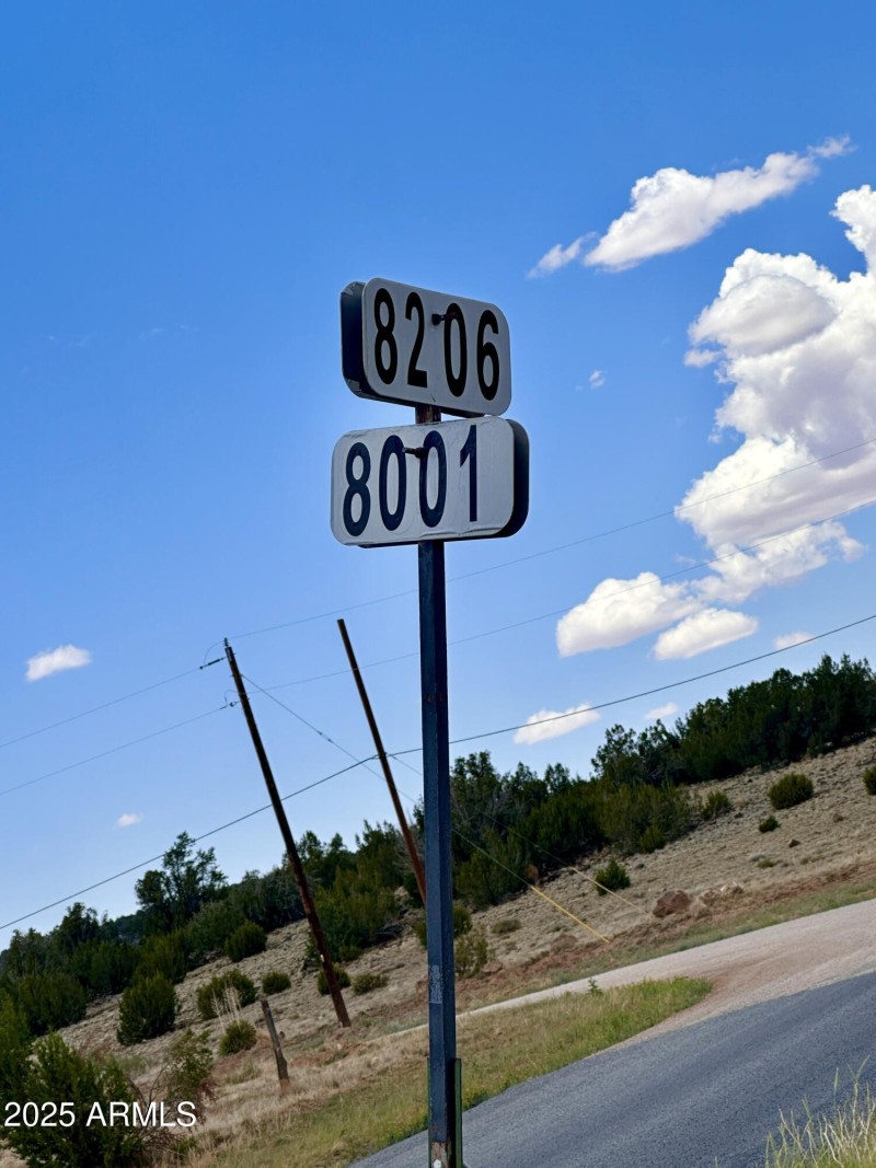 TURN RIGHT ON 8001