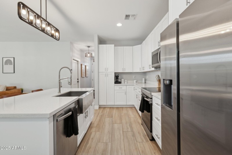 12-web-or-mls-2604-n-27th-st-1