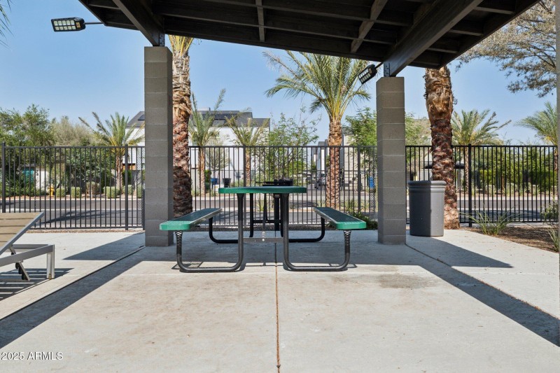 34-web-or-mls-2604-n-27th-st-1