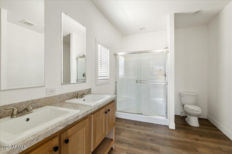 09-Primary Bathroom