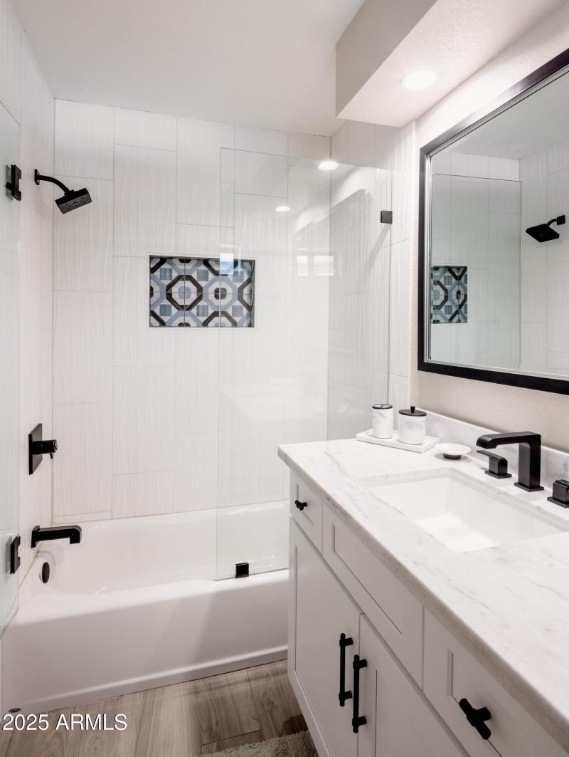 LAKOTKO_11002N52ndSt_WEB-23