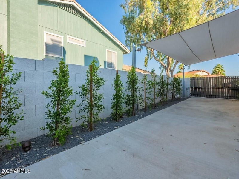 054_Side RV Storage Area