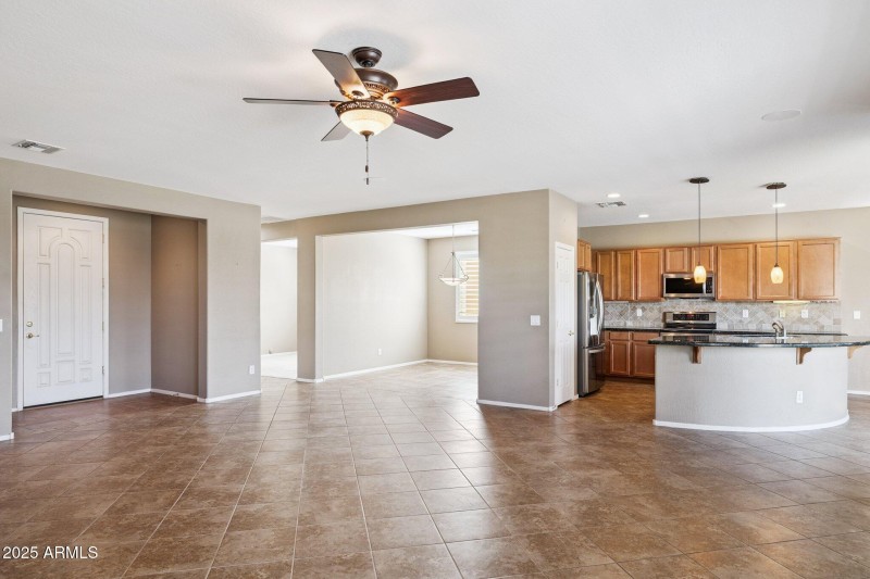 8-web-or-mls-42575-abbey-rd