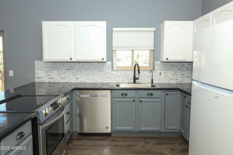 Palisades Kitchen 1