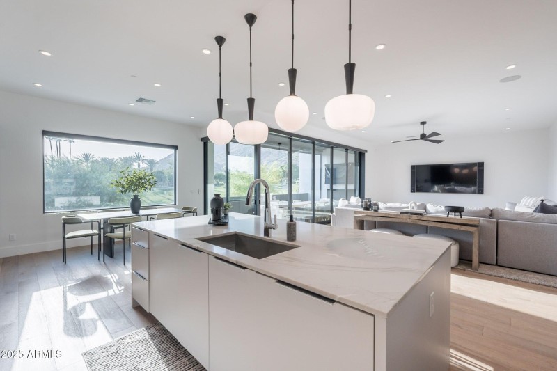 008_Kitchen Island