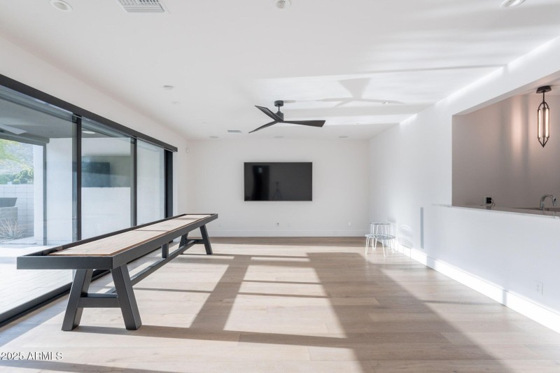 020_Living Room