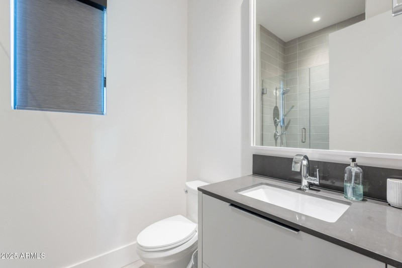 025_Casita Bathroom