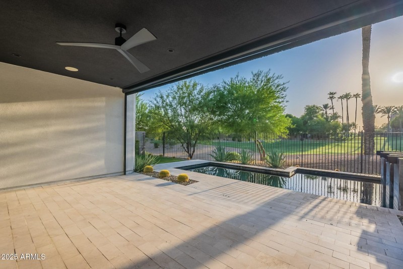 031_Covered Patio