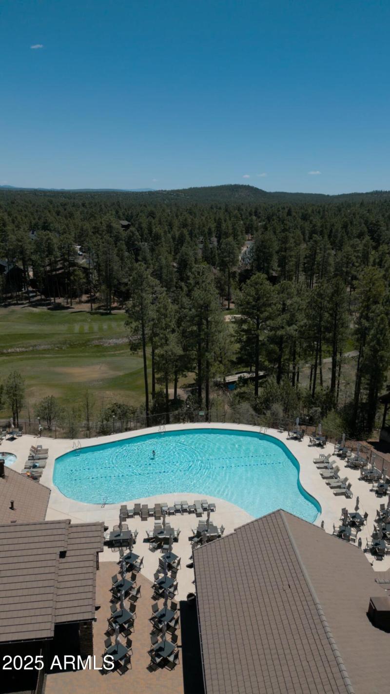 pickleballcourtclubhous