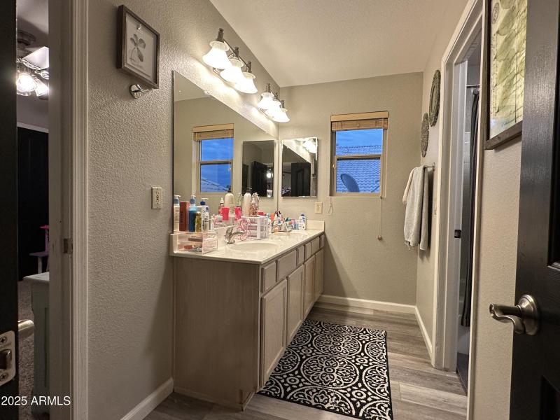 Upstairs jack and jill bath