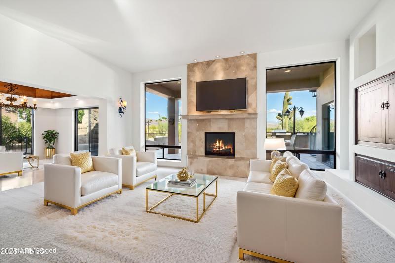 10-Living-Area - Living Room - Luxury -