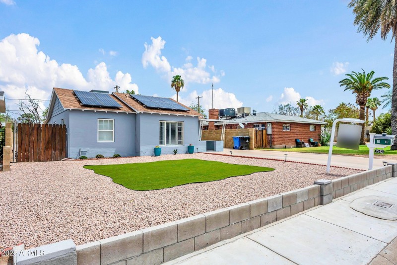 2242 E Harvard St-2