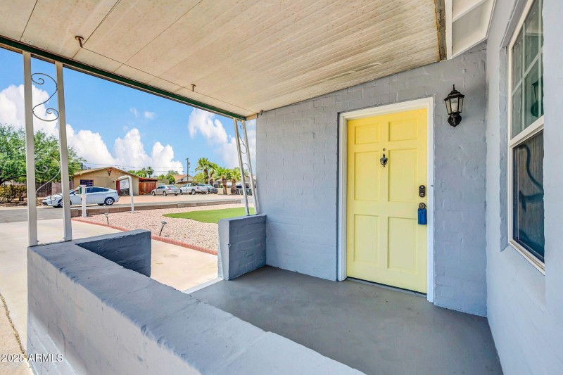 2242 E Harvard St-5