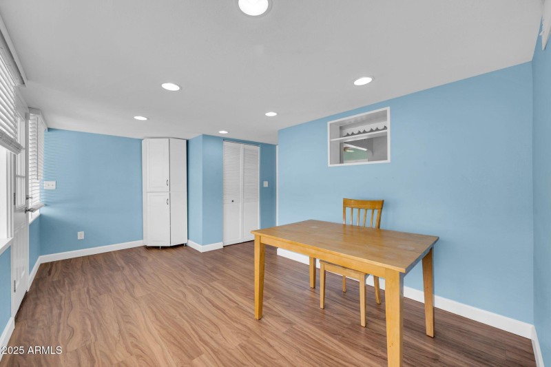 2242 E Harvard St-8