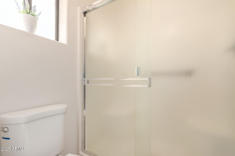 18 Primary Bath Rm Greenway 279