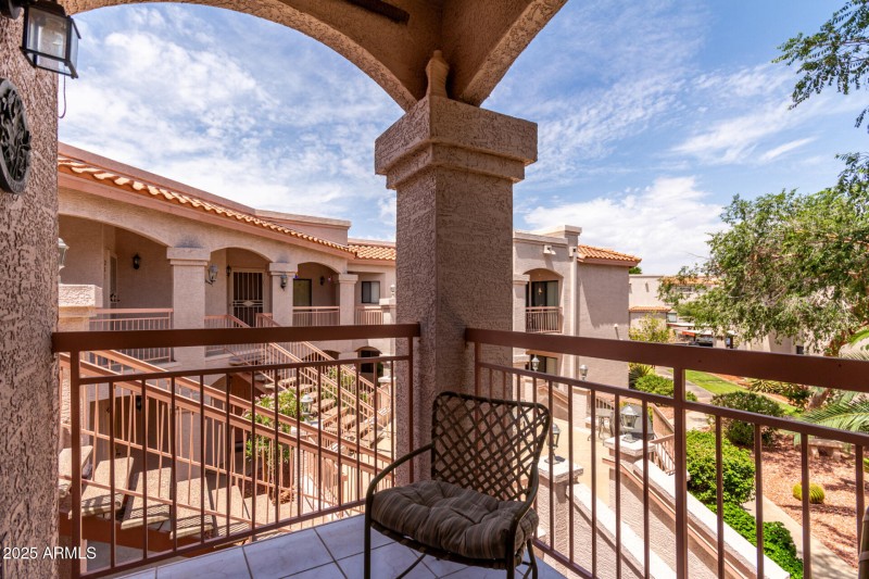 25 Patio Greenway 279