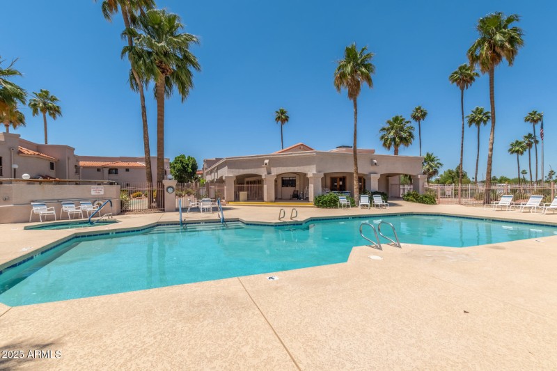 9151 Greenway - 27 - Pool