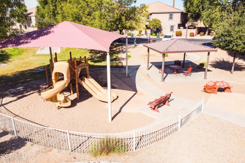 33 Community Park