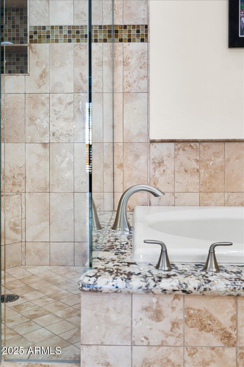 Fully Remodeled Primary Bath