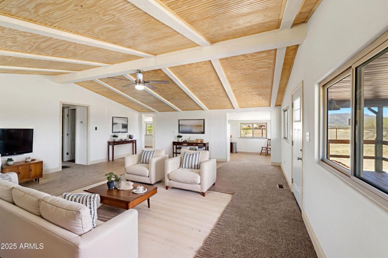 7-Living-Room_2 - 3