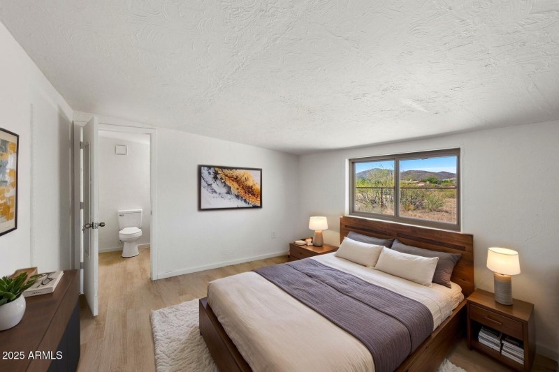 13-Primary-Bedroom_2 - 5