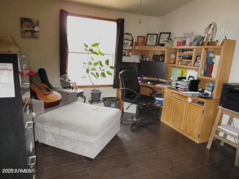 Bedroom/Office