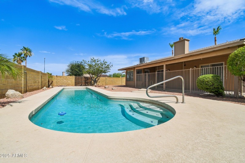 28-web-or-mls-N 88th Ave-S0307-028