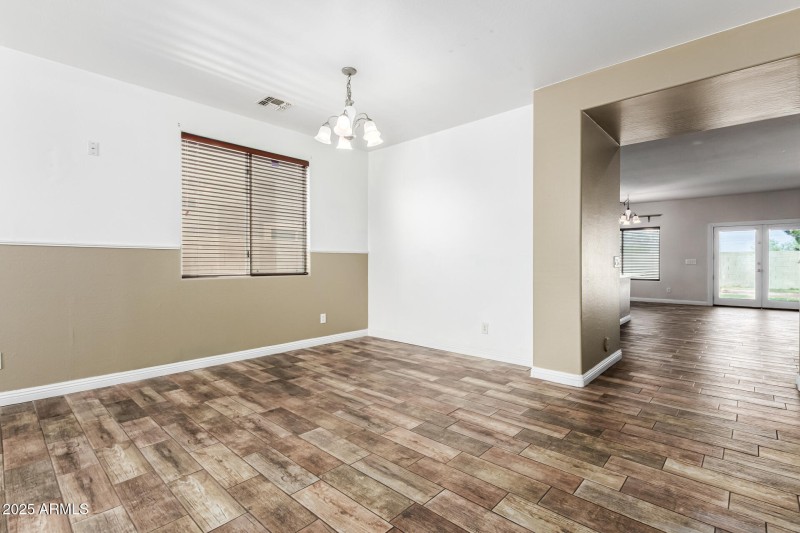 11 - Desert Horizons